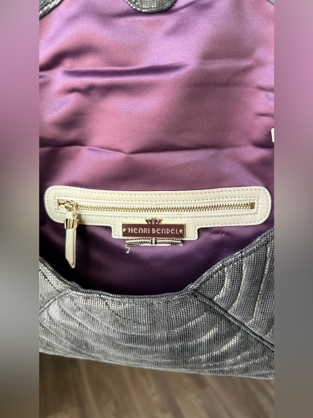 RARE Henri Bendel No. 7 Metallic Quilted Shoulder Bag/Clutch - GIRL WALKING DOG - Picture 7 of 9